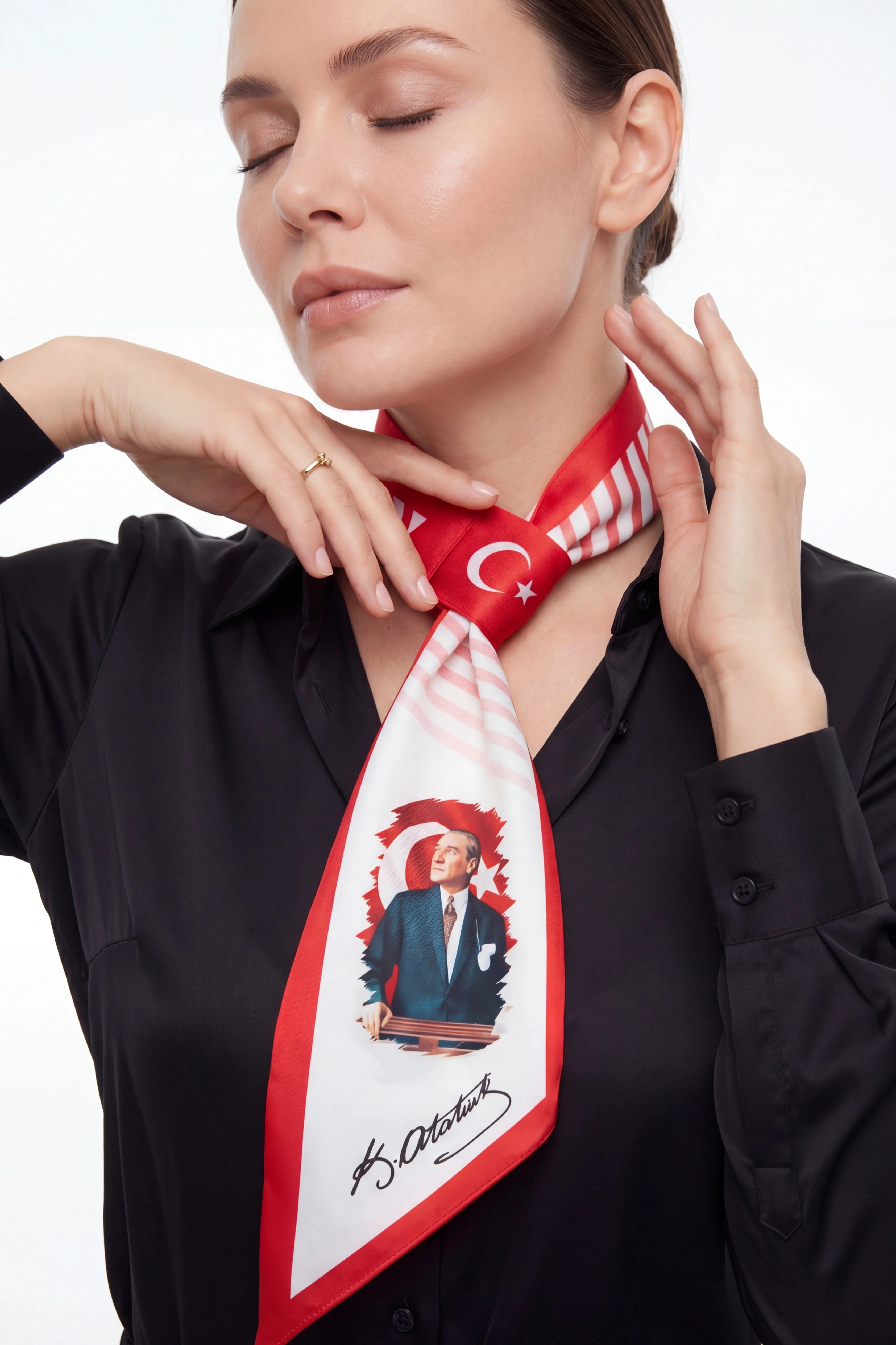 Atatürk ve Bayrak Temalı Kravat Fular 